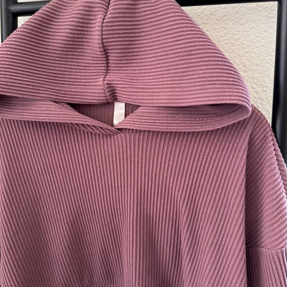 ALO Yoga Muse Hoodie Size Small - Picture 6 of 9